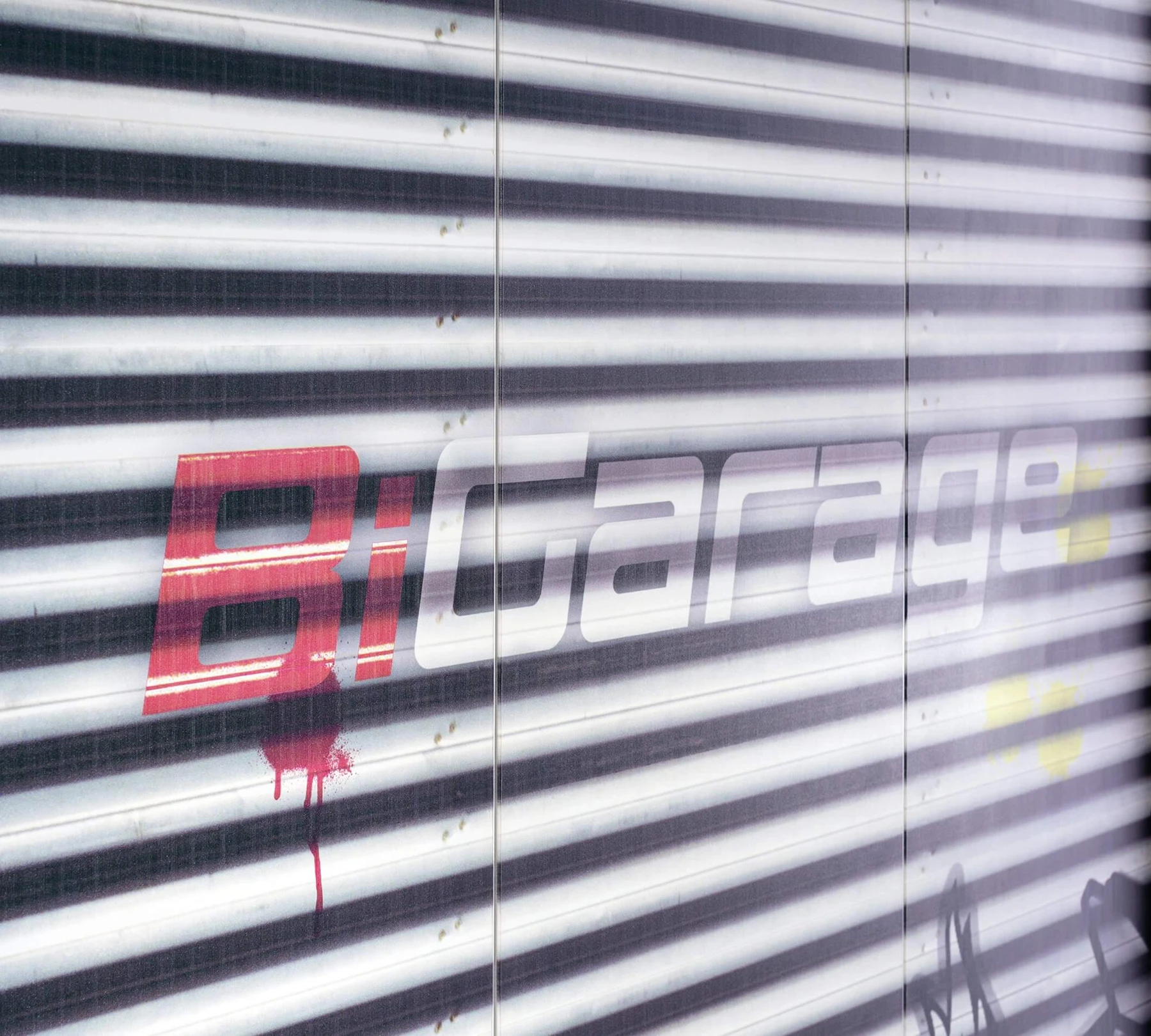 Трикрилен гардероб «Champion Racer» - ширина 120см