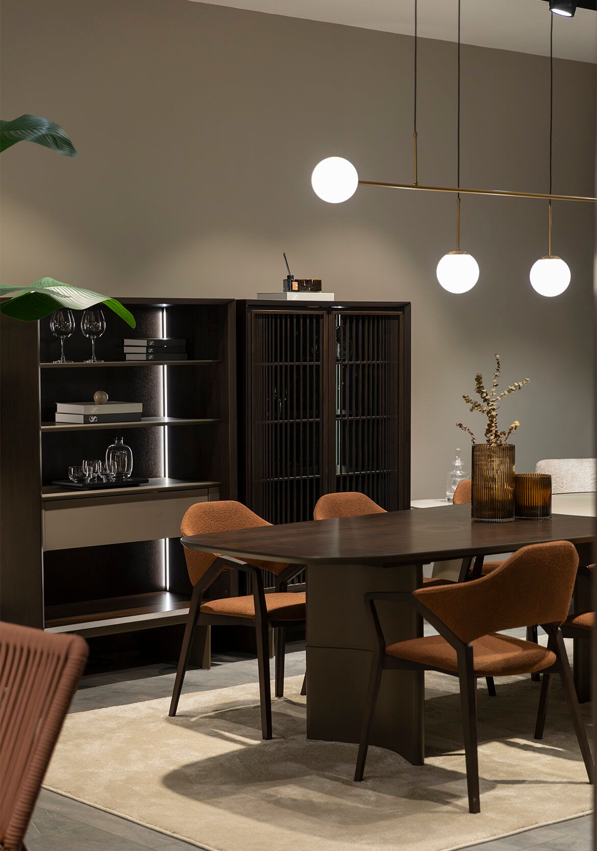 Витрина «Riva» + стъклени врати, с чекмедже и LED осветление, размер 103х160х50см