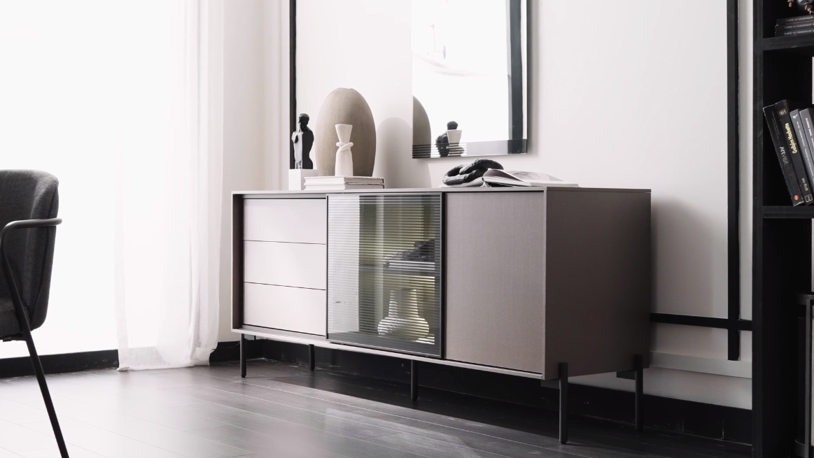 Бюфет «Berta» с три чекмеджета, с LED осветление, размер 192х82х50см