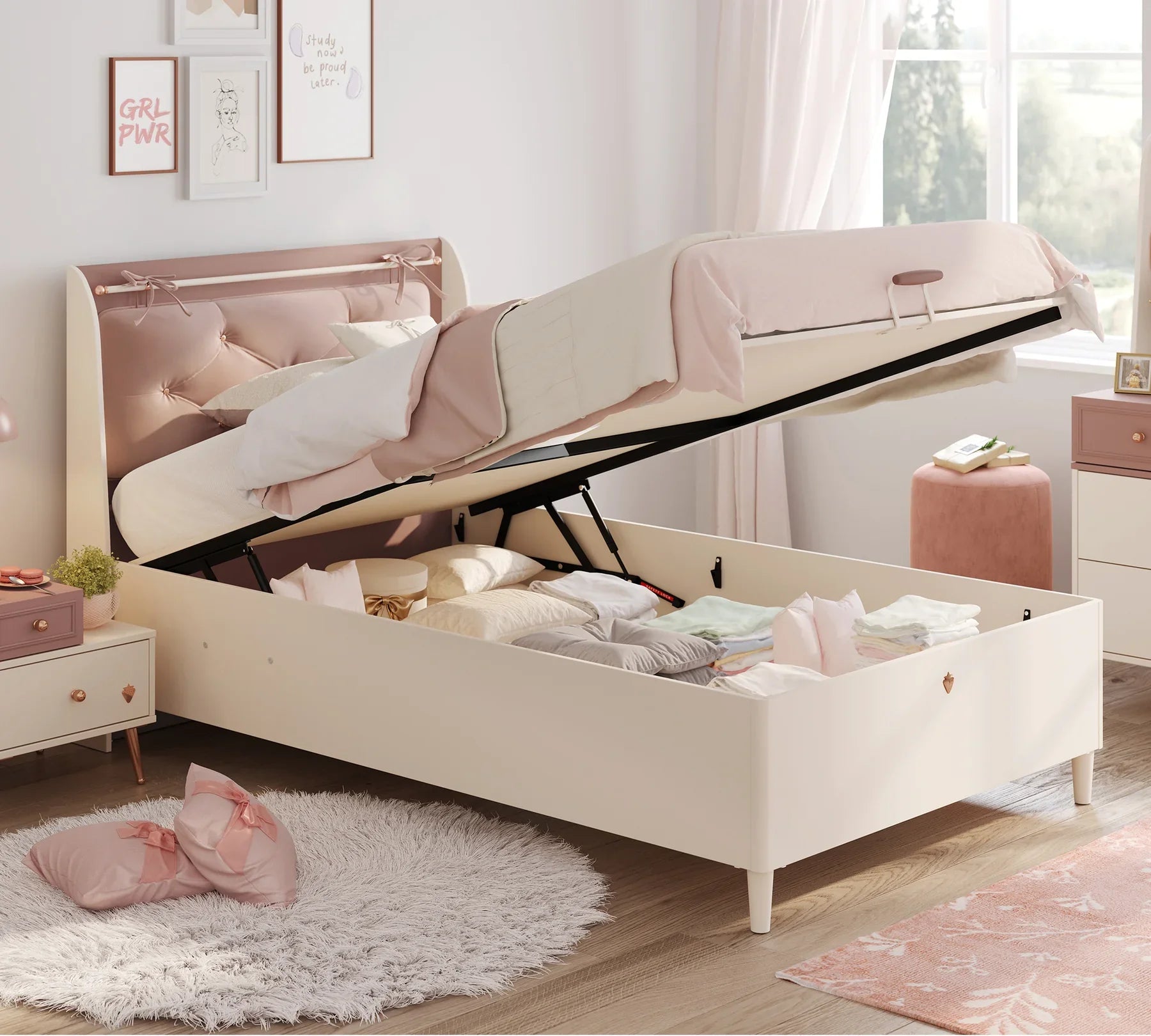 Стая «Elegance Plus» легло, гардероб, матрак, бюро, килим, завеси, осветление