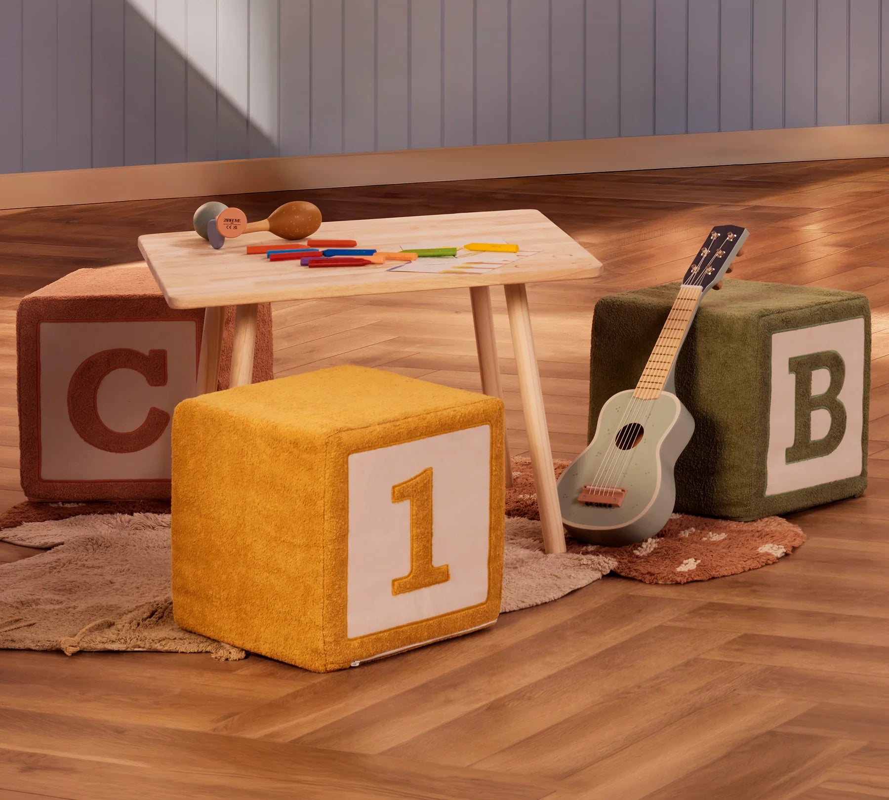 Комплект от 3 броя табуретки «Toy Cubes»