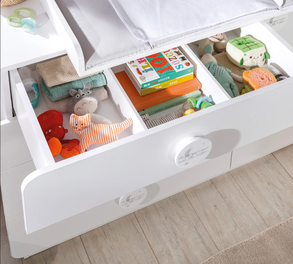Скрин «Baby Cotton» с четири чекмеджета и шкаф, размер 125х89х56см